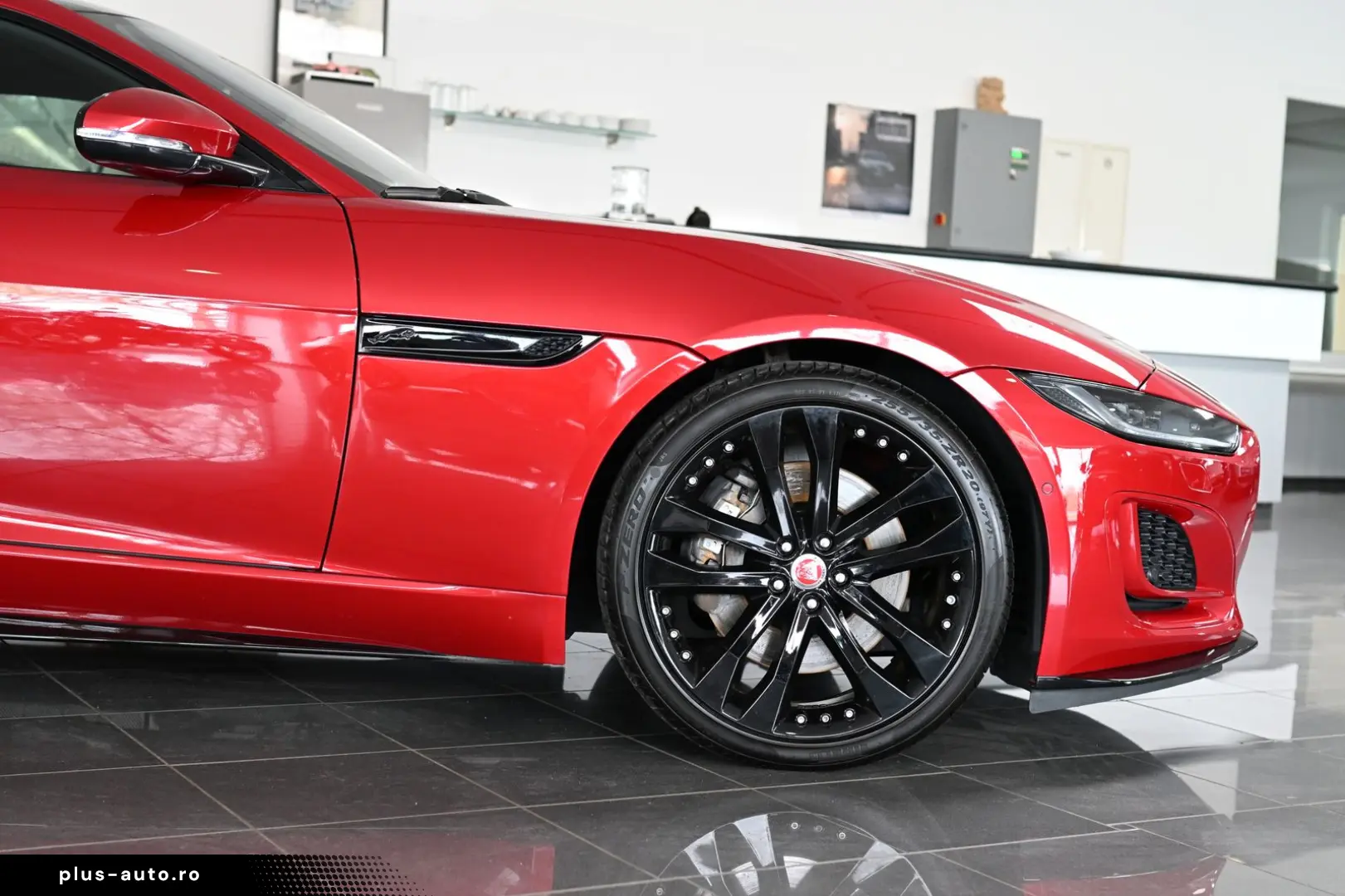 JAGUAR F-TYPE P300 Coupe R-Dynamic Black ACC Pano 20