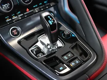 JAGUAR F-TYPE P300 Coupe R-Dynamic Black ACC Pano 20