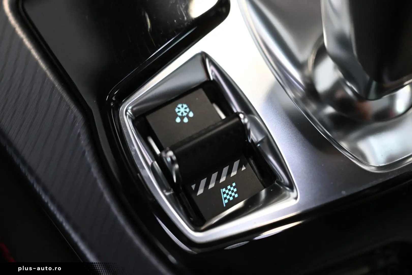 JAGUAR F-TYPE P300 Coupe R-Dynamic Black ACC Pano 20