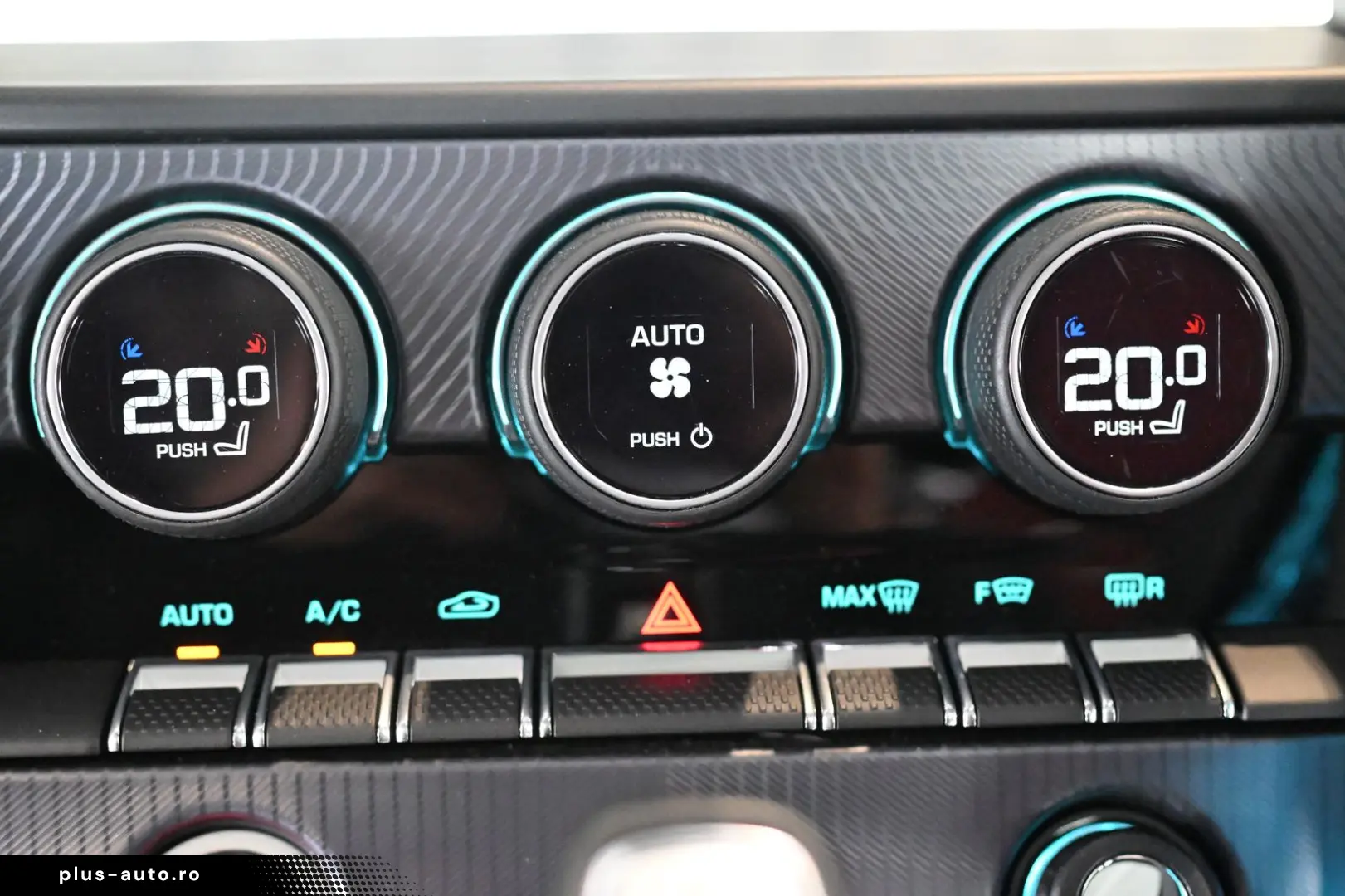 JAGUAR F-TYPE P300 Coupe R-Dynamic Black ACC Pano 20