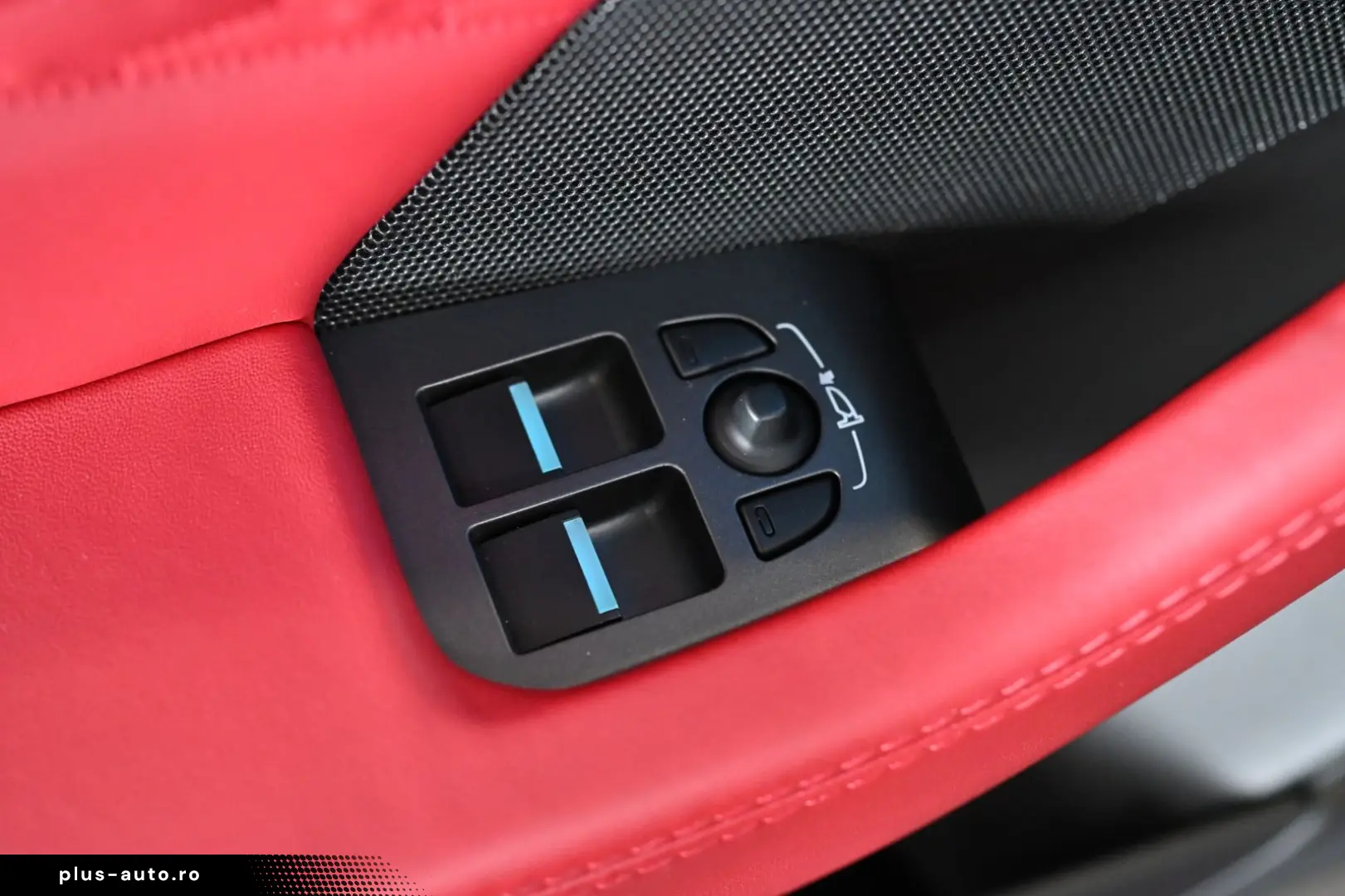 JAGUAR F-TYPE P300 Coupe R-Dynamic Black ACC Pano 20