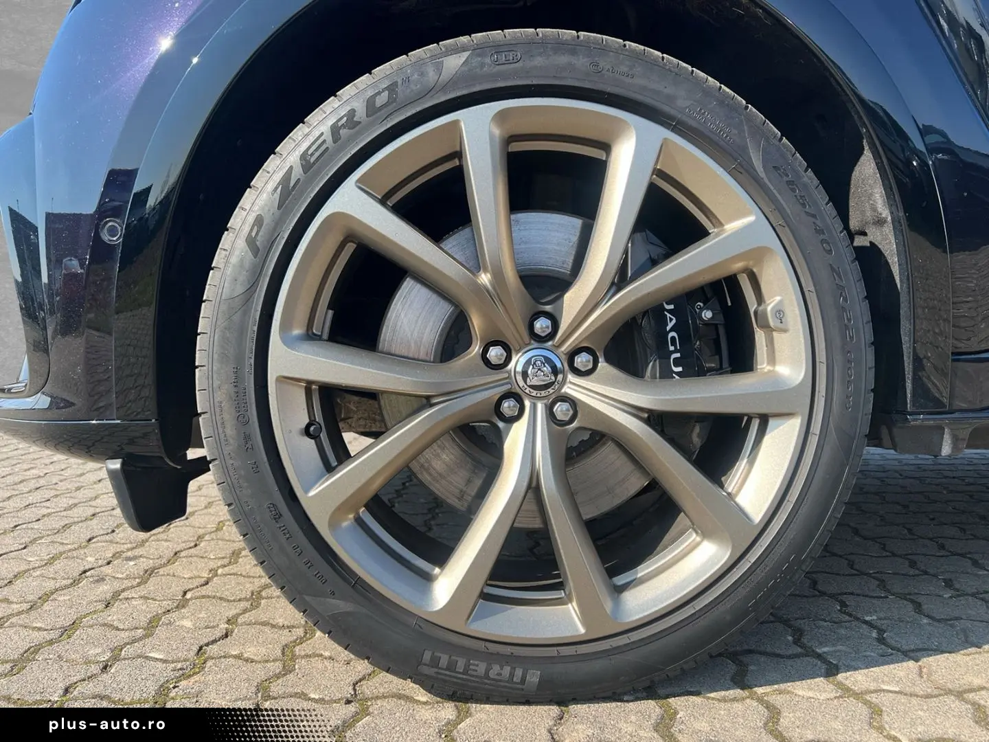 JAGUAR F-Pace P550 SVR 1988 Sondermodell  GoldPack