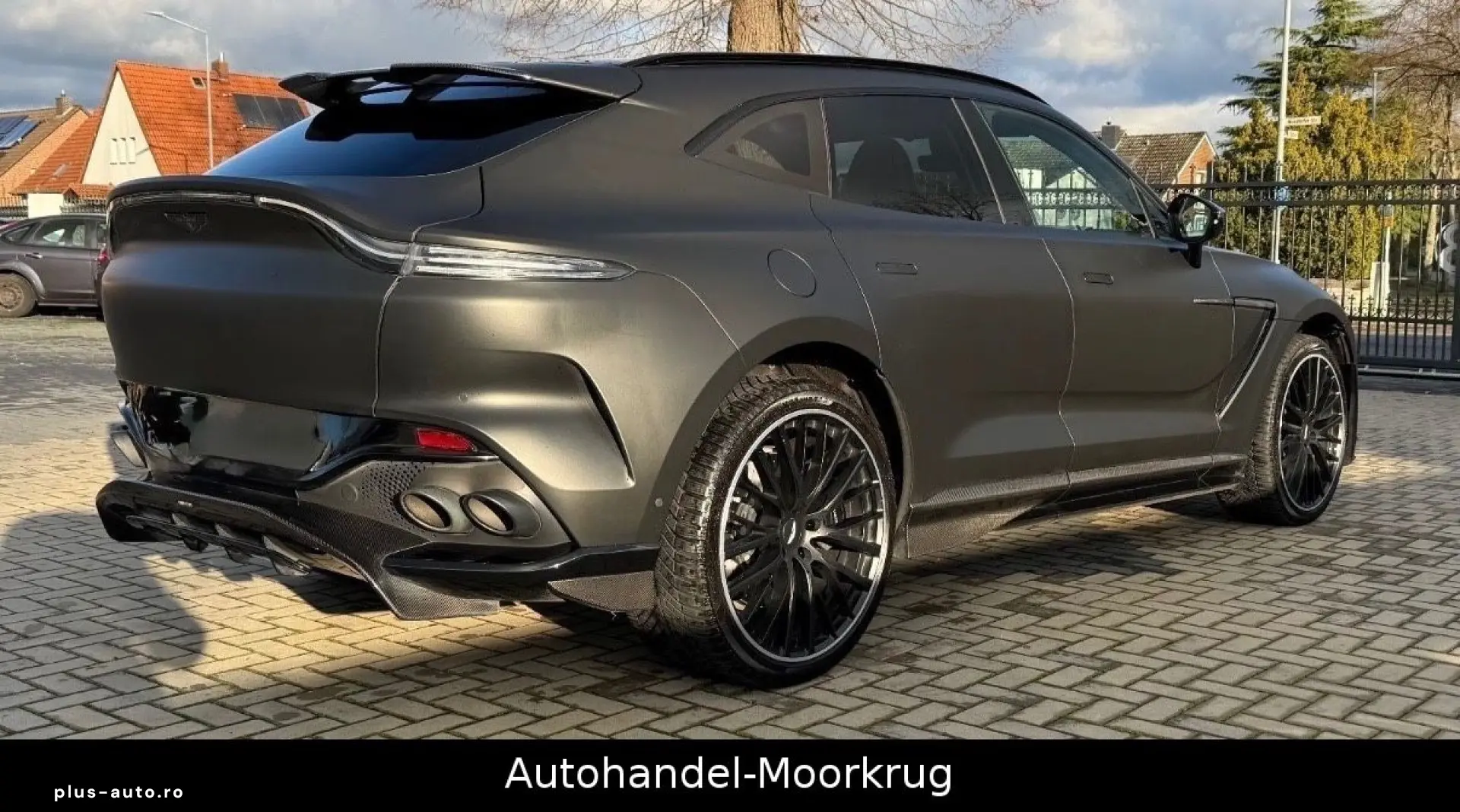 ASTON MARTIN DBX707 4.0 V8  Vollausstattung Carbon-Paket