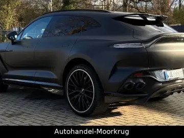 ASTON MARTIN DBX707 4.0 V8  Vollausstattung Carbon-Paket