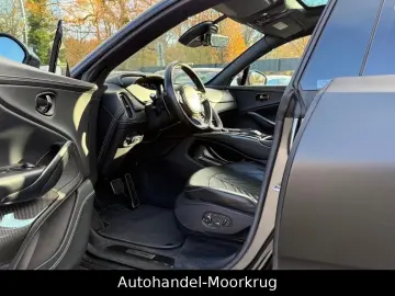 ASTON MARTIN DBX707 4.0 V8  Vollausstattung Carbon-Paket