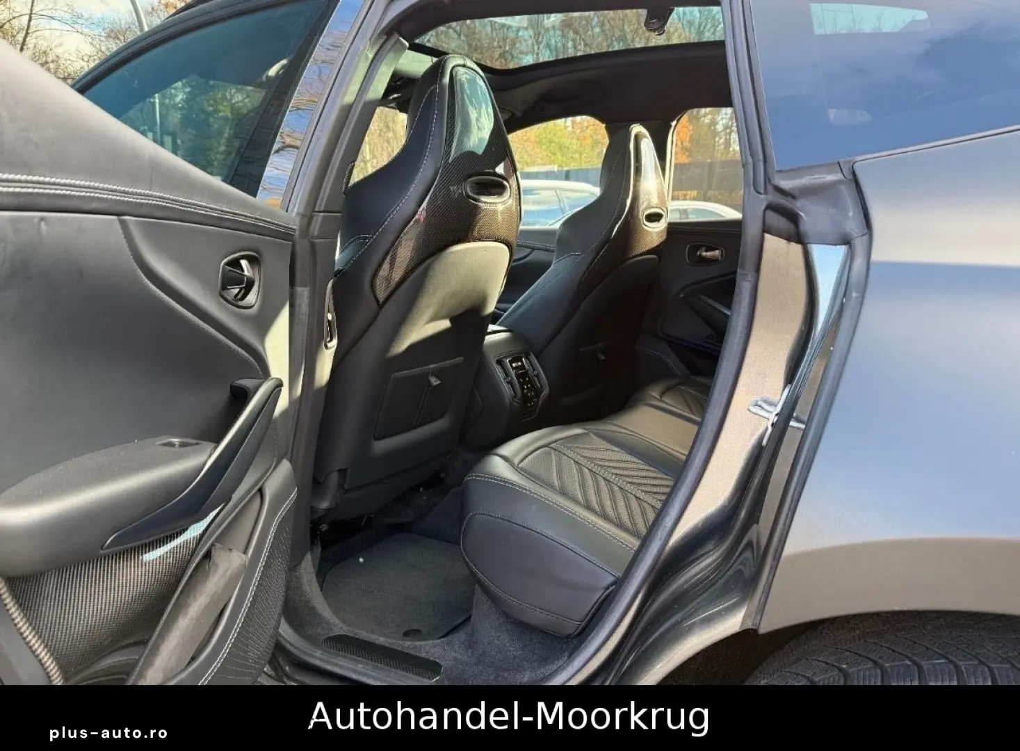 ASTON MARTIN DBX707 4.0 V8  Vollausstattung Carbon-Paket