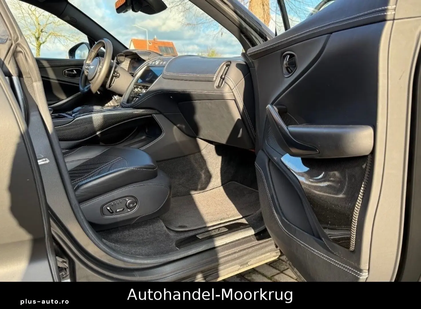 ASTON MARTIN DBX707 4.0 V8  Vollausstattung Carbon-Paket