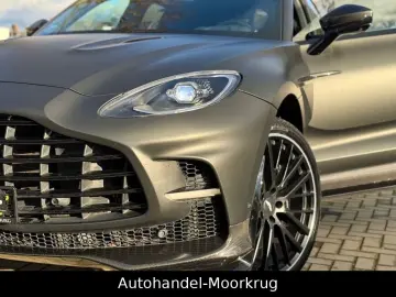 ASTON MARTIN DBX707 4.0 V8  Vollausstattung Carbon-Paket