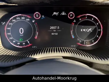 ASTON MARTIN DBX707 4.0 V8  Vollausstattung Carbon-Paket