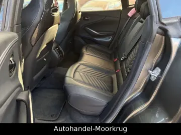 ASTON MARTIN DBX707 4.0 V8  Vollausstattung Carbon-Paket