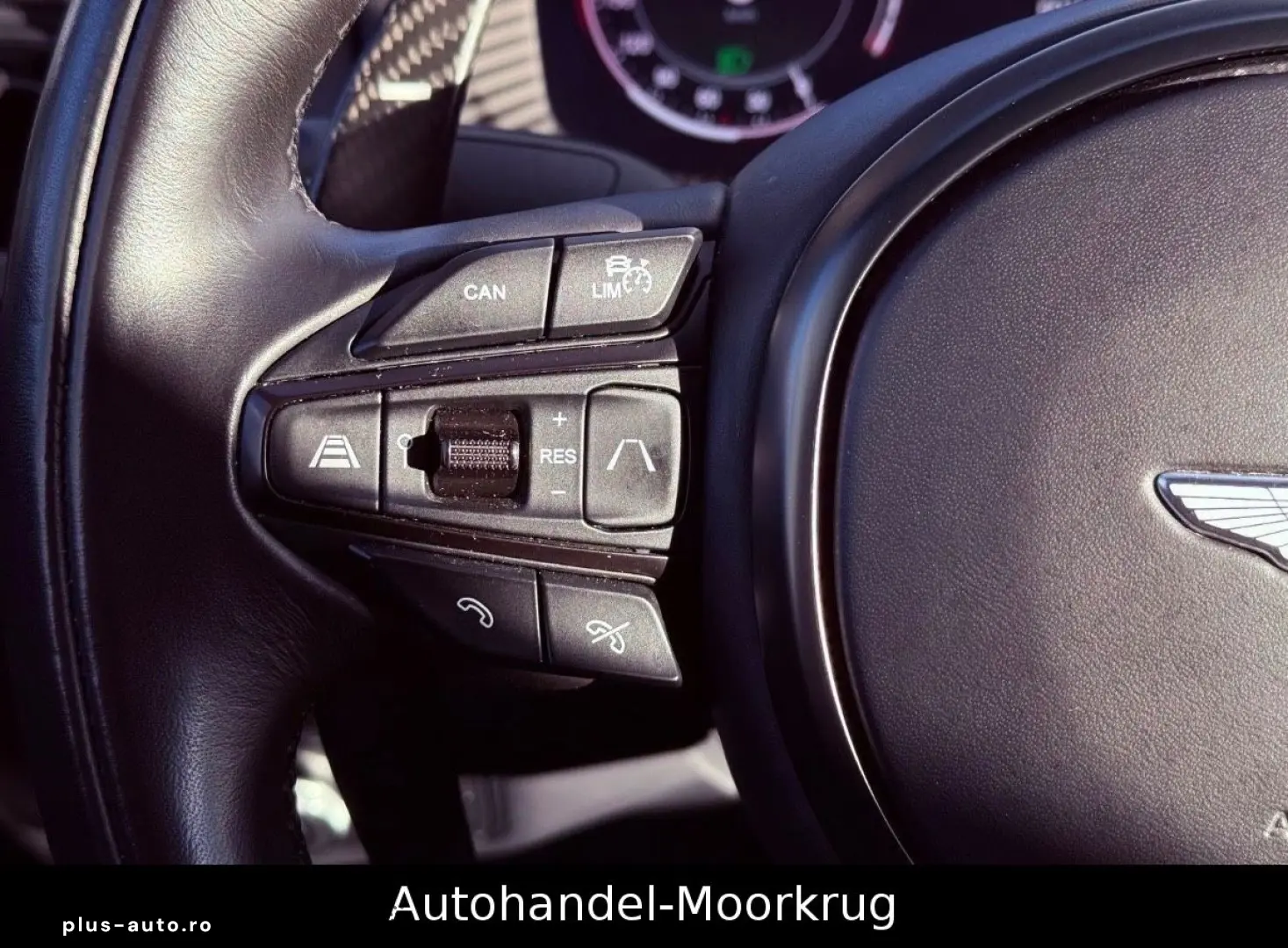 ASTON MARTIN DBX707 4.0 V8  Vollausstattung Carbon-Paket