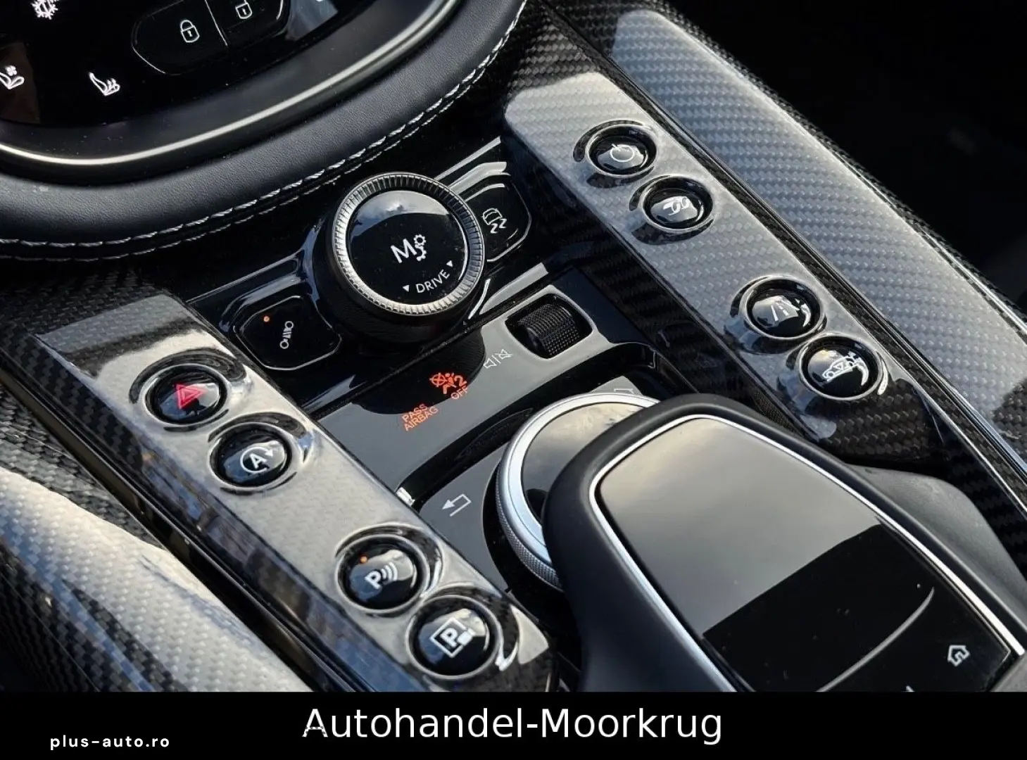 ASTON MARTIN DBX707 4.0 V8  Vollausstattung Carbon-Paket