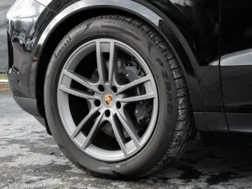 PORSCHE Cayenne E-Hybrid AHK Luftfederung InnoDrive HUD