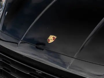 PORSCHE Cayenne E-Hybrid AHK Luftfederung InnoDrive HUD