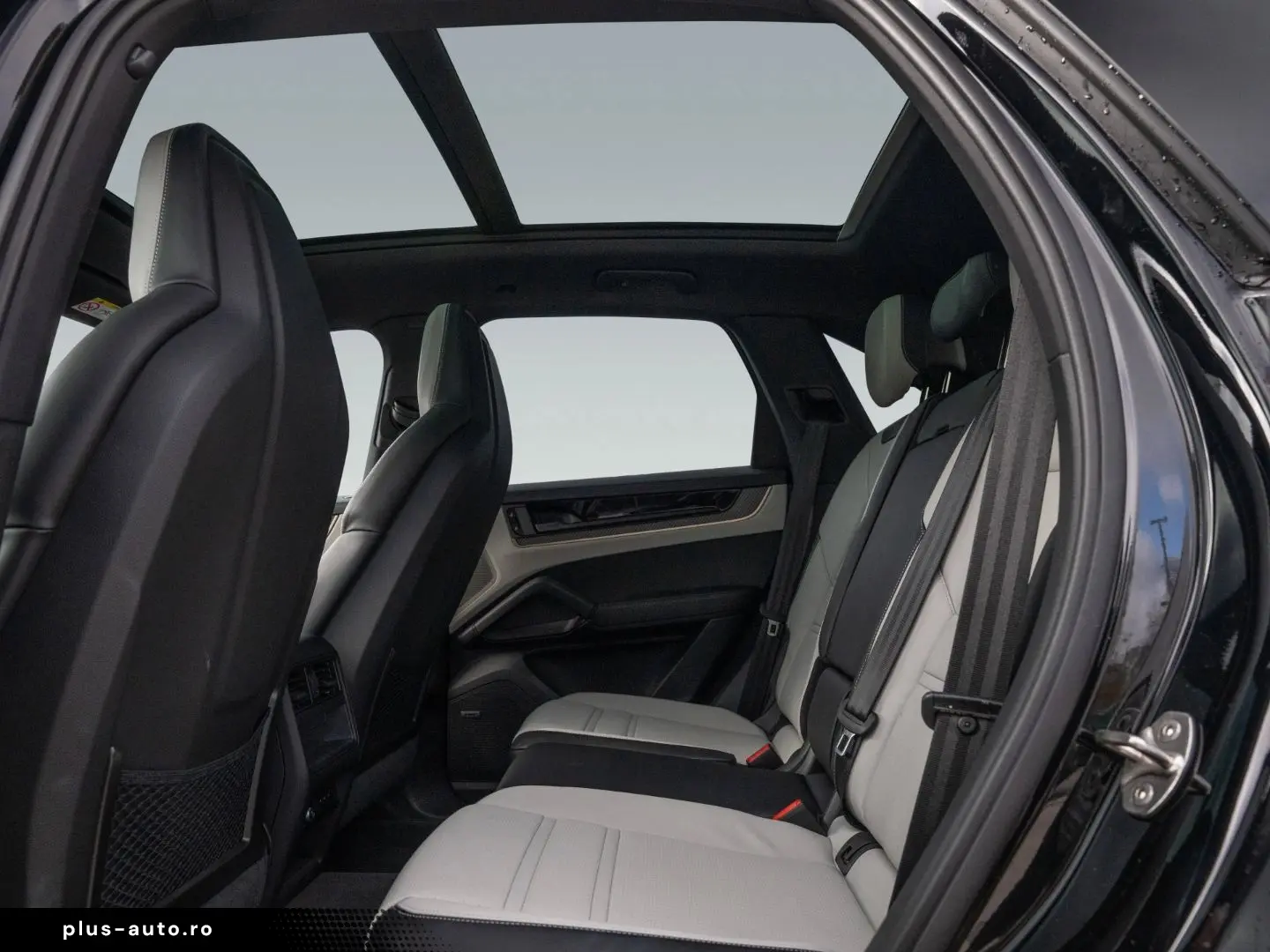 PORSCHE Cayenne E-Hybrid AHK Luftfederung InnoDrive HUD