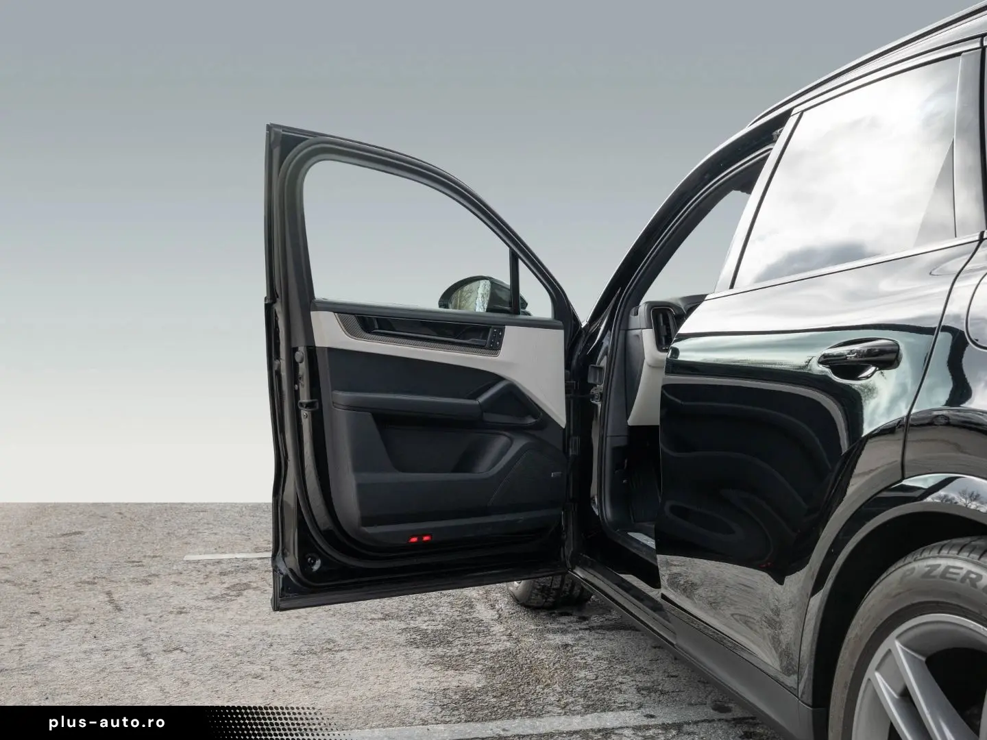 PORSCHE Cayenne E-Hybrid AHK Luftfederung InnoDrive HUD