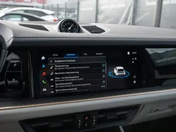 PORSCHE Cayenne E-Hybrid AHK Luftfederung InnoDrive HUD