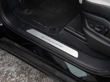 PORSCHE Cayenne E-Hybrid AHK Luftfederung InnoDrive HUD