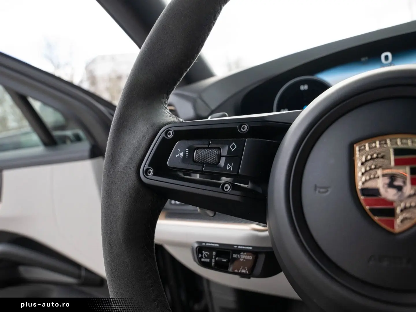 PORSCHE Cayenne E-Hybrid AHK Luftfederung InnoDrive HUD