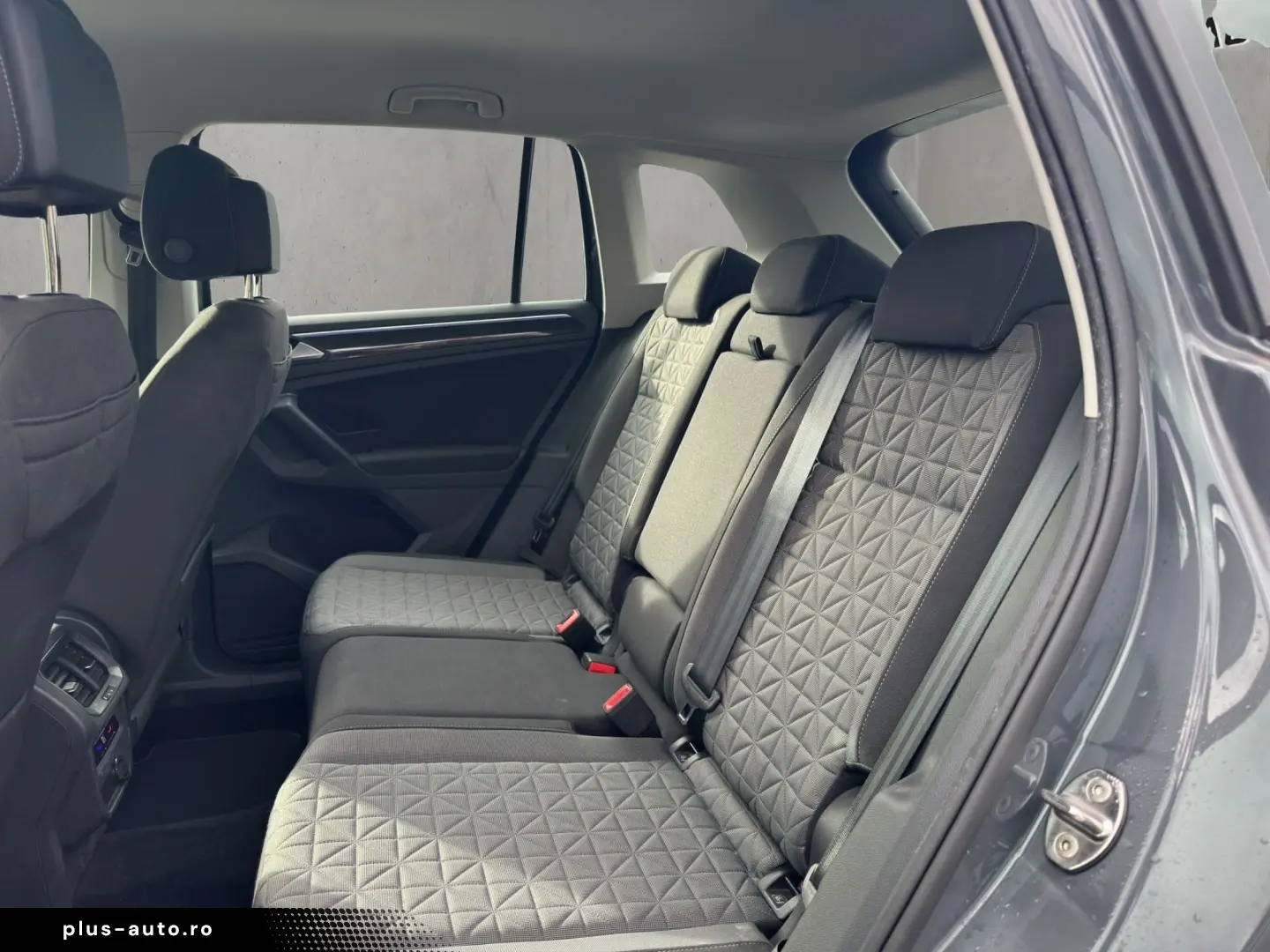 VW Tiguan Life NAVI KAMERA LED AHK