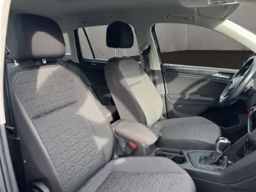 VW Tiguan Life NAVI KAMERA LED AHK