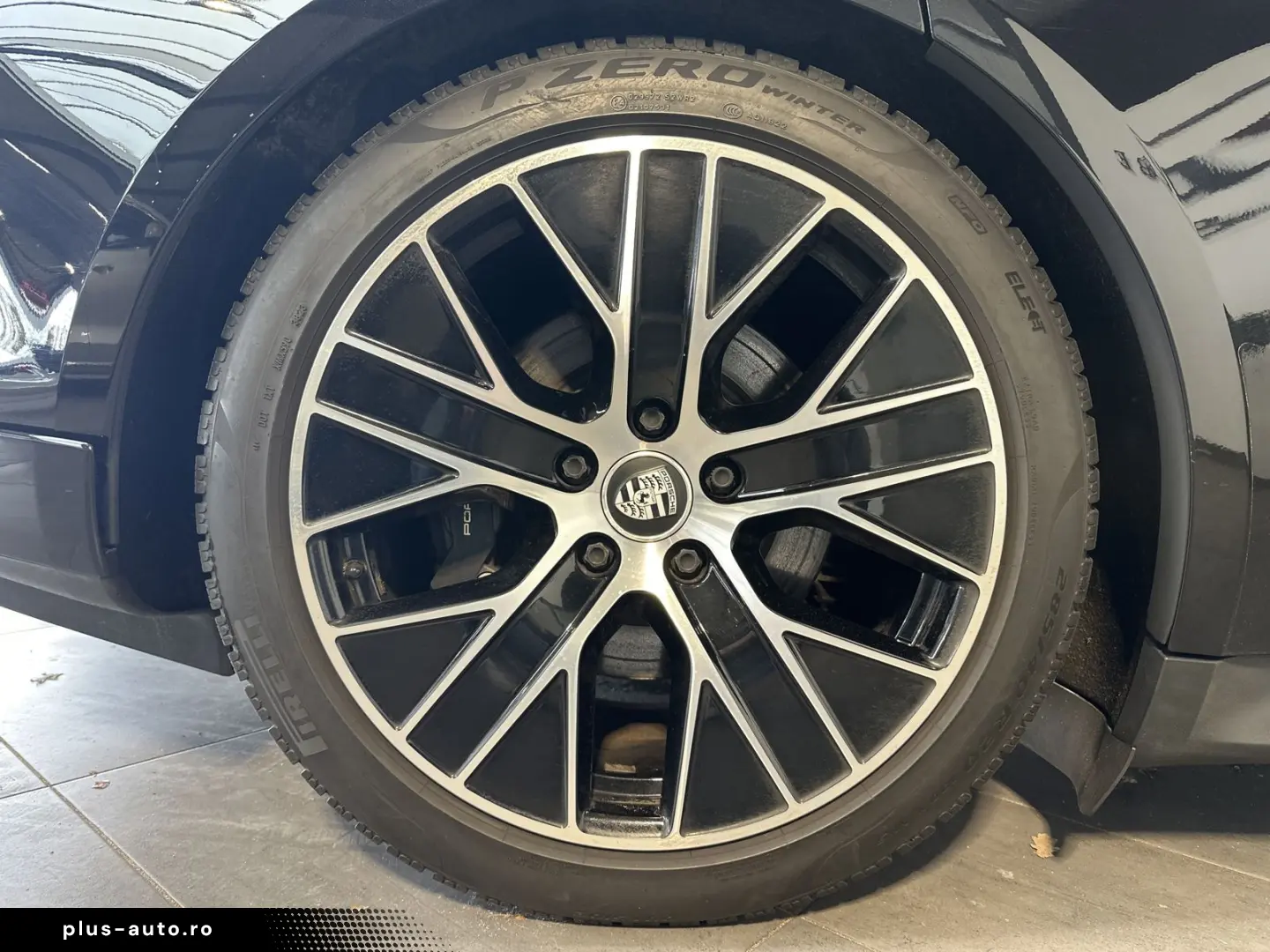 PORSCHE Taycan Sport-Design NAV LED PANORAMA 360  20ZOLL