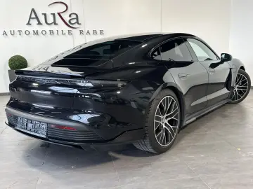 PORSCHE Taycan Sport-Design NAV LED PANORAMA 360  20ZOLL