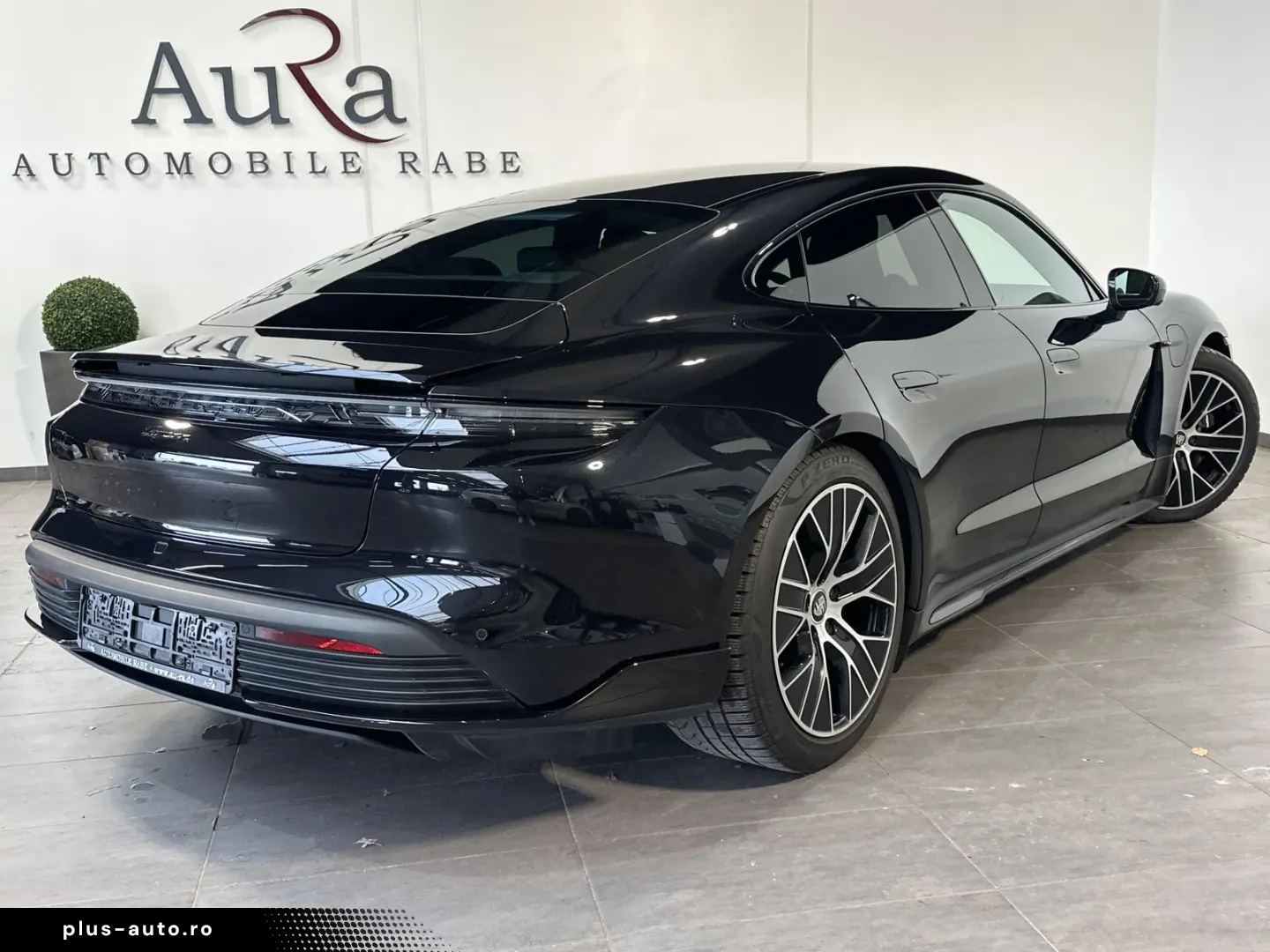 PORSCHE Taycan Sport-Design NAV LED PANORAMA 360  20ZOLL