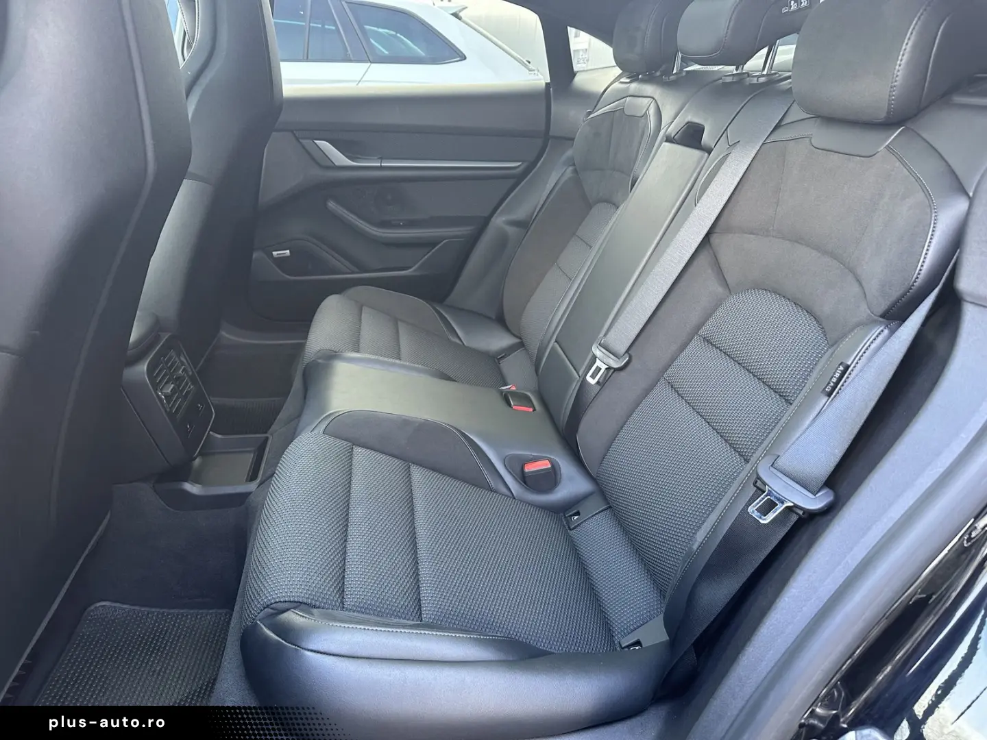 PORSCHE Taycan Sport-Design NAV LED PANORAMA 360  20ZOLL