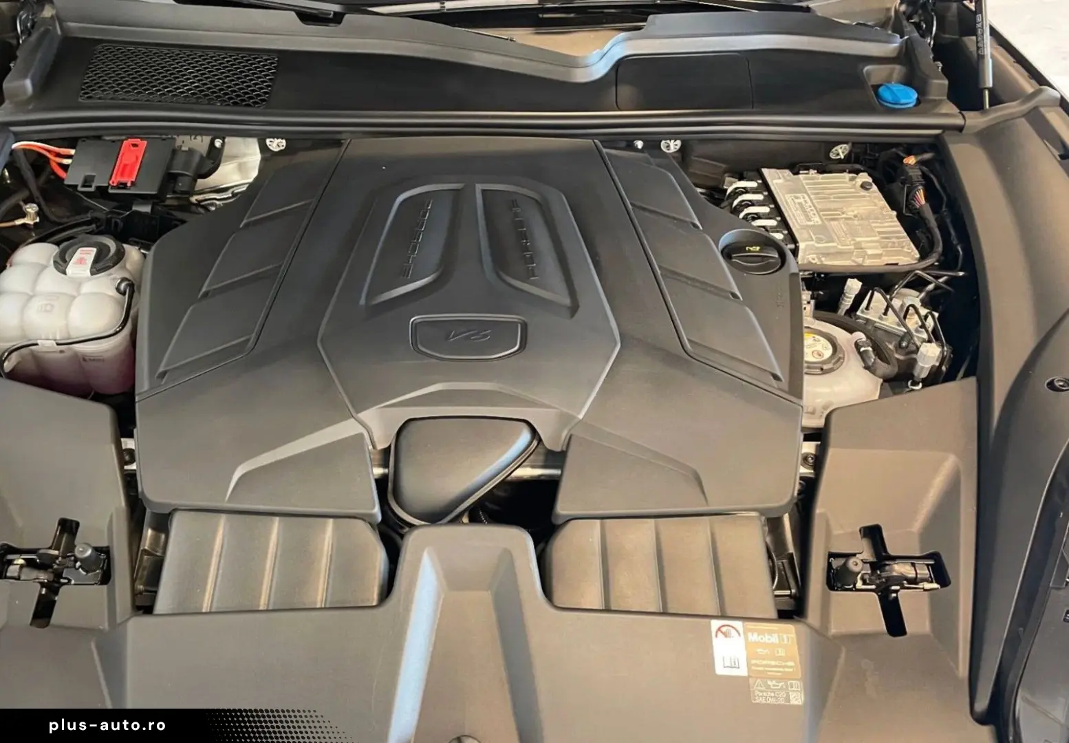 PORSCHE Cayenne Coupe E-Hybrid