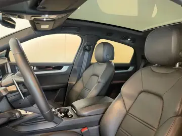 PORSCHE Cayenne Coupe E-Hybrid