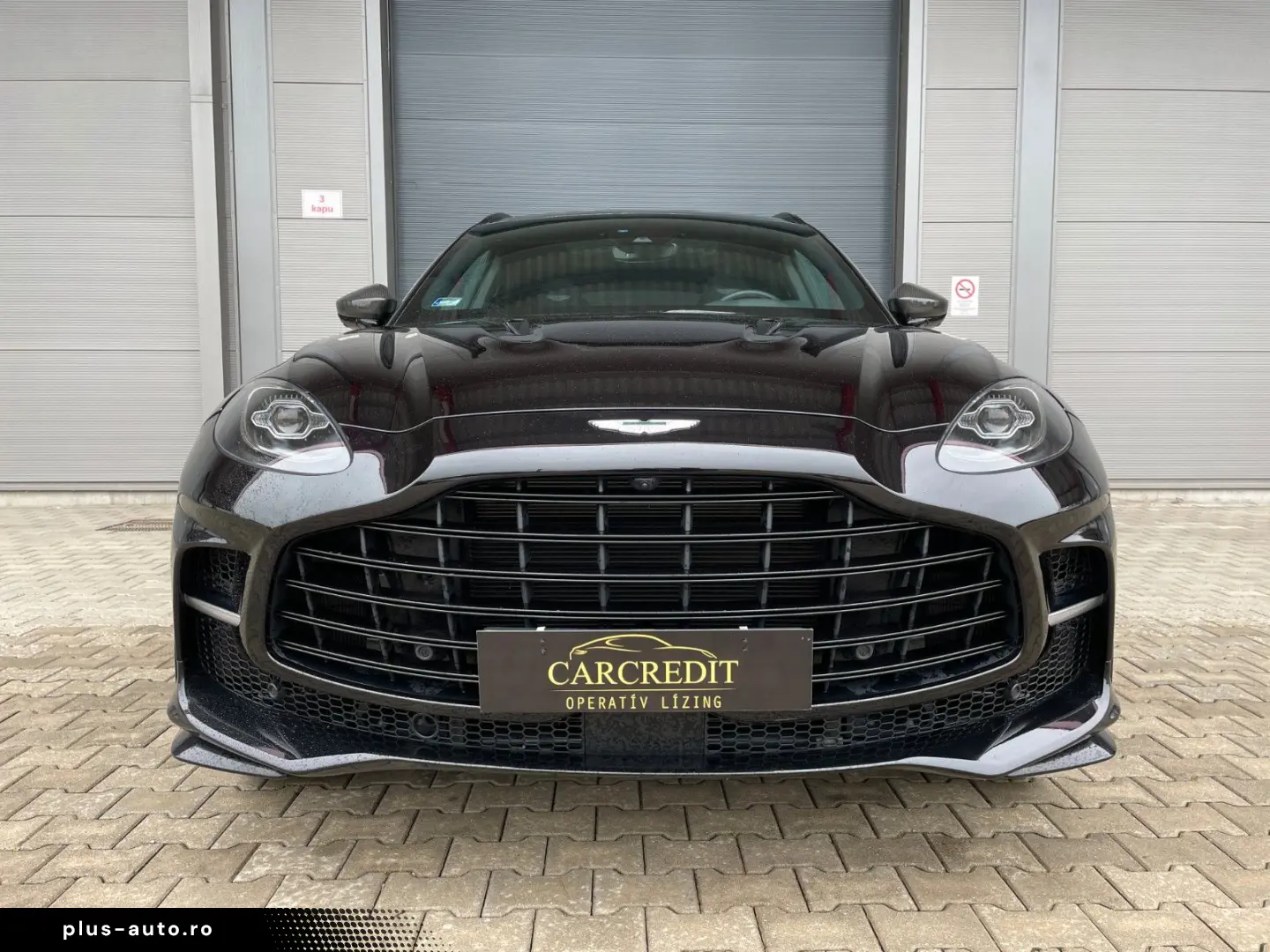 ASTON MARTIN DBX DBX707