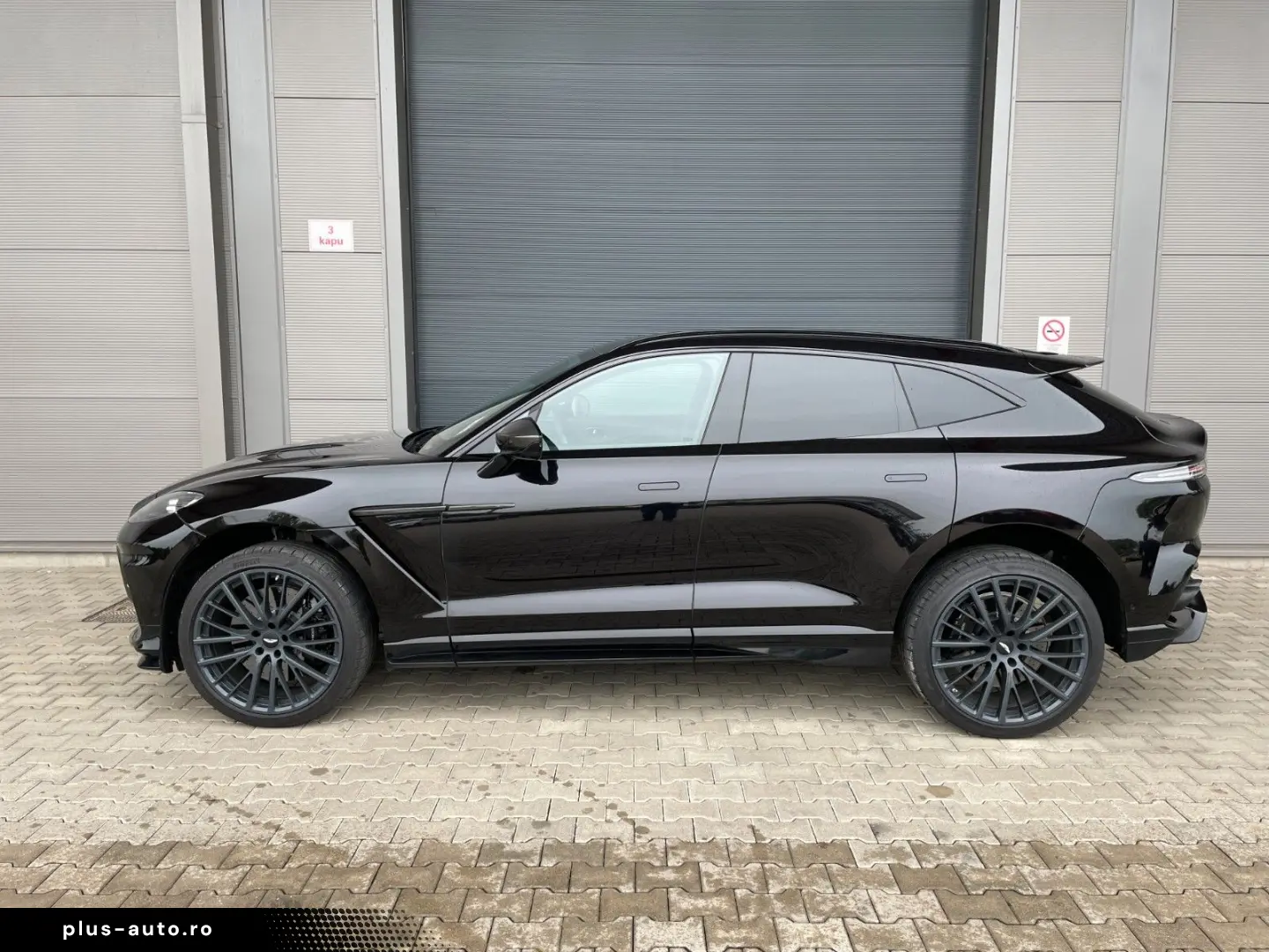 ASTON MARTIN DBX DBX707