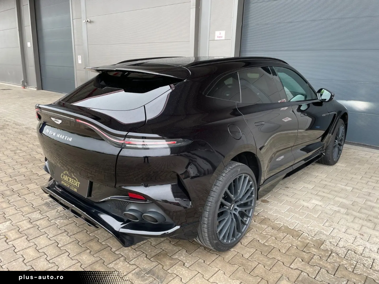 ASTON MARTIN DBX DBX707