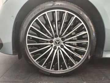 MERCEDES-BENZ E 220d 4M AMG Premium Airmatic 20