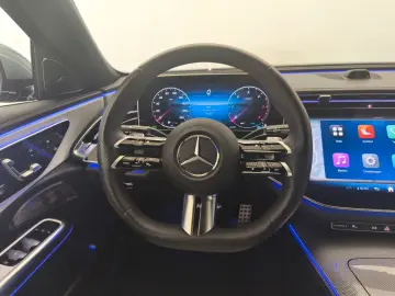 MERCEDES-BENZ E 220d 4M AMG Premium Airmatic 20