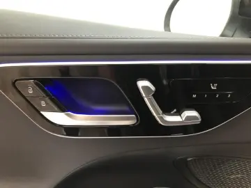 MERCEDES-BENZ C 300 de 4matic AMG AMG MBUX AHK Pano SHD Wide