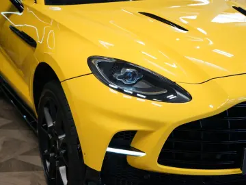 ASTON MARTIN DBX707 CERAMIC BLACK