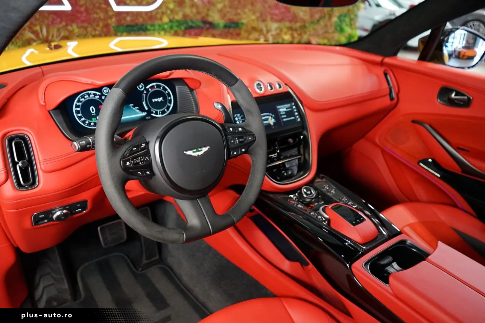 ASTON MARTIN DBX707 CERAMIC BLACK