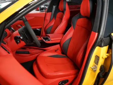 ASTON MARTIN DBX707 CERAMIC BLACK