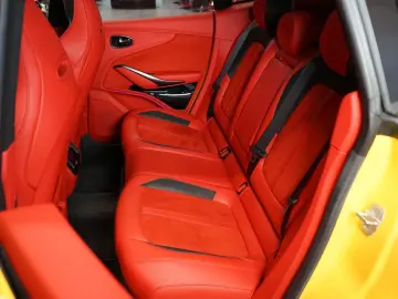 ASTON MARTIN DBX707 CERAMIC BLACK