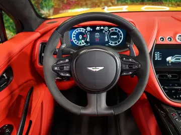 ASTON MARTIN DBX707 CERAMIC BLACK