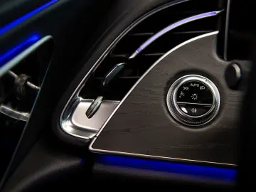 Mercedes-Benz E 200 Avantgarde Mild Hybrid