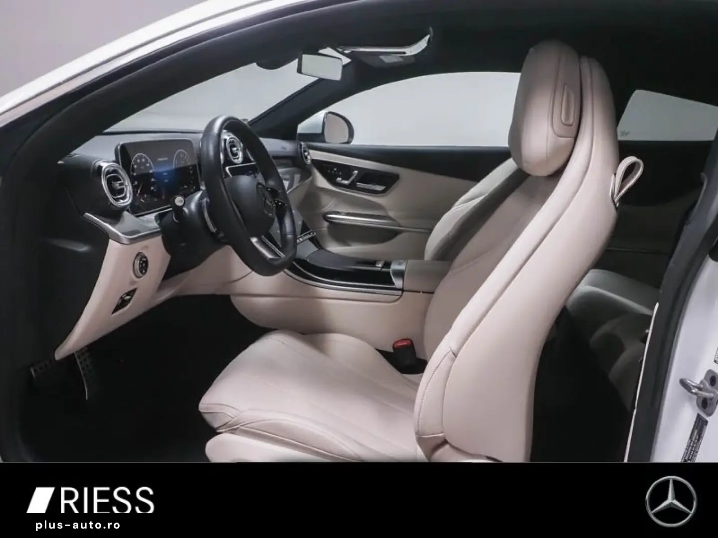 MERCEDES-BENZ CLE 300 e AMG Sport Night Distr Vorr Pano