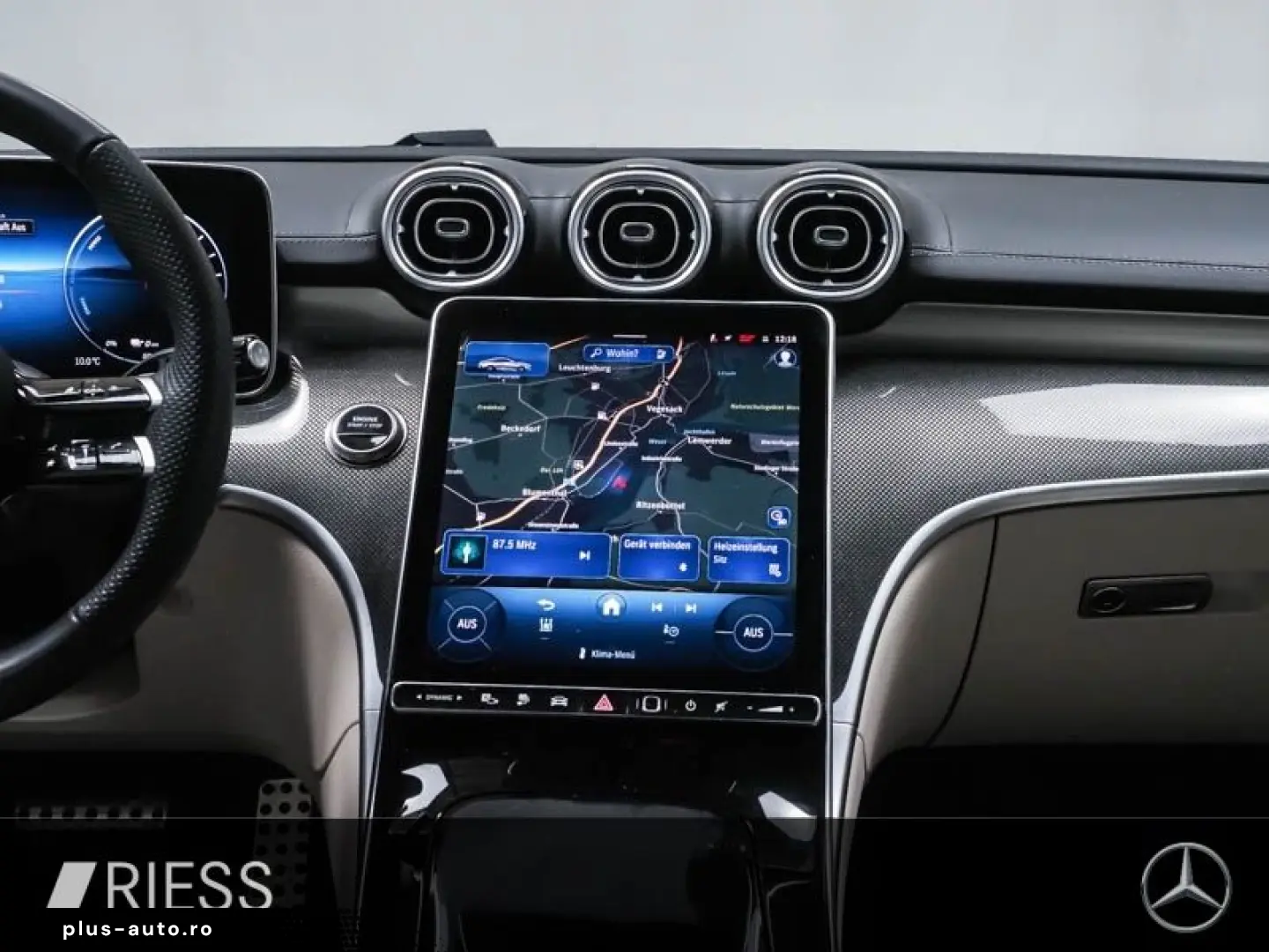 MERCEDES-BENZ CLE 300 e AMG Sport Night Distr Vorr Pano