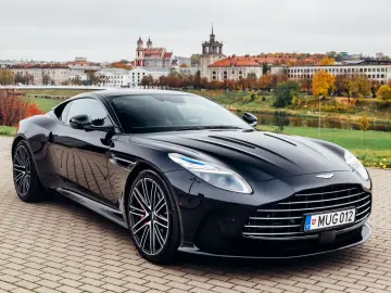 ASTON MARTIN DB12