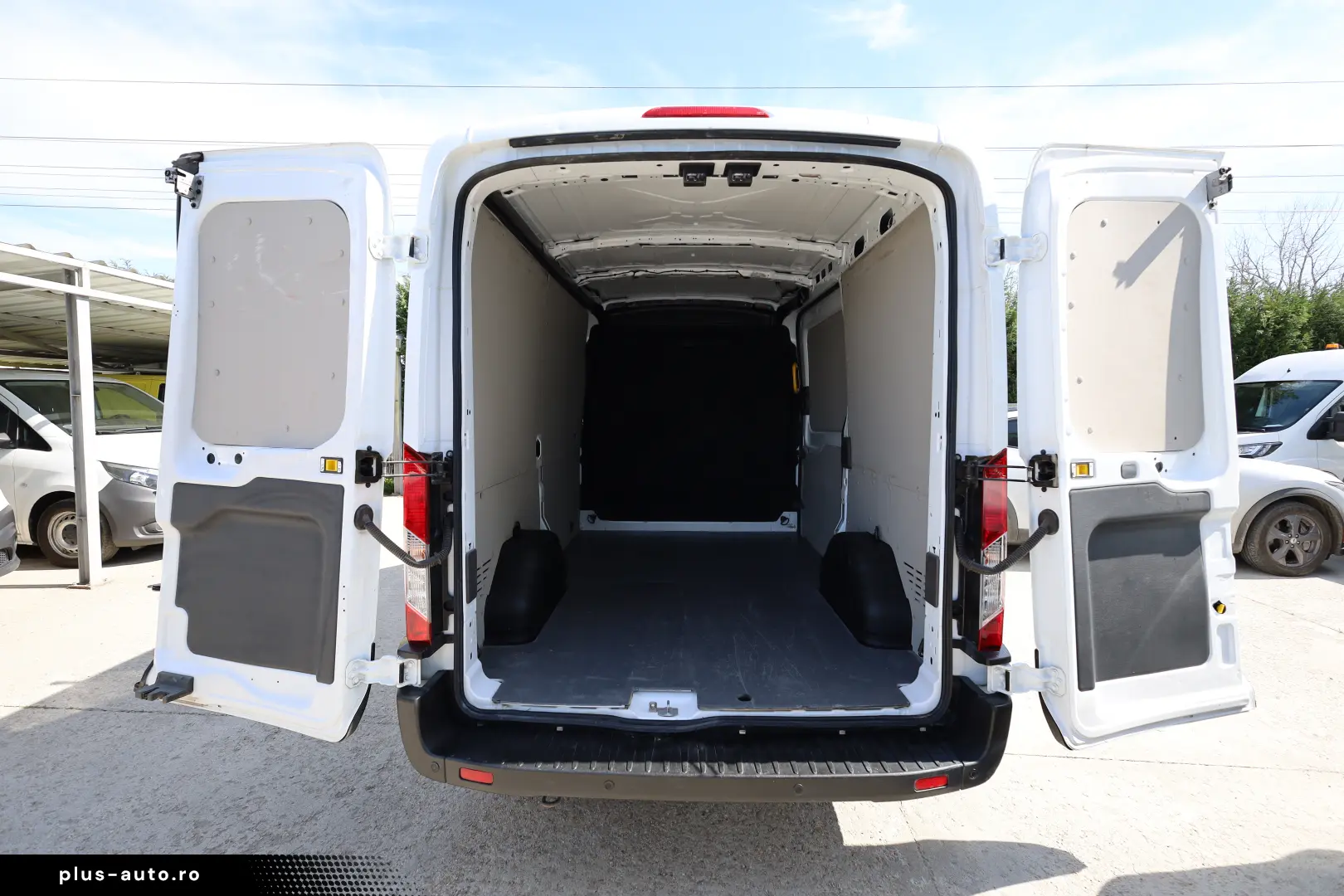 Ford Transit L2H2 2.0D