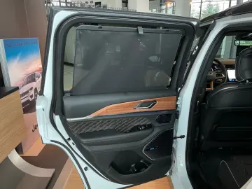 JEEP Grand Cherokee PHEV Summit Reserve   Kein Import