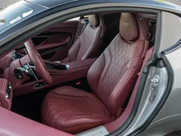 ASTON MARTIN DB12 V8 Coupe