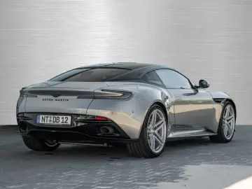 ASTON MARTIN DB12 V8 Coupe